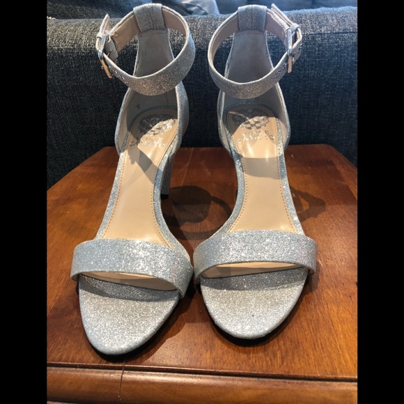 Vince Camuto Shoes - VINCE CAMUTO/Silver Glitter/Size 7 1/2 /Shoe